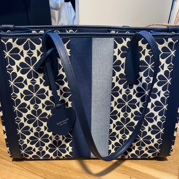 kate spade Handbags - Kate Spade Bag NWOT